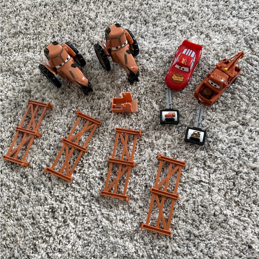 Disney Cars tractor tipping playset